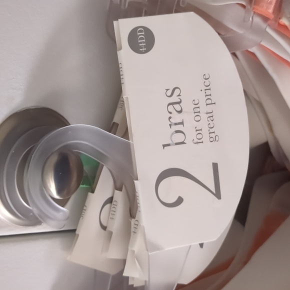 Bras!!! Set of 2.Sizes 2/44DD, 1/42C,1/44D, 1/38D, orange multi and plain white. - Picture 3 of 6